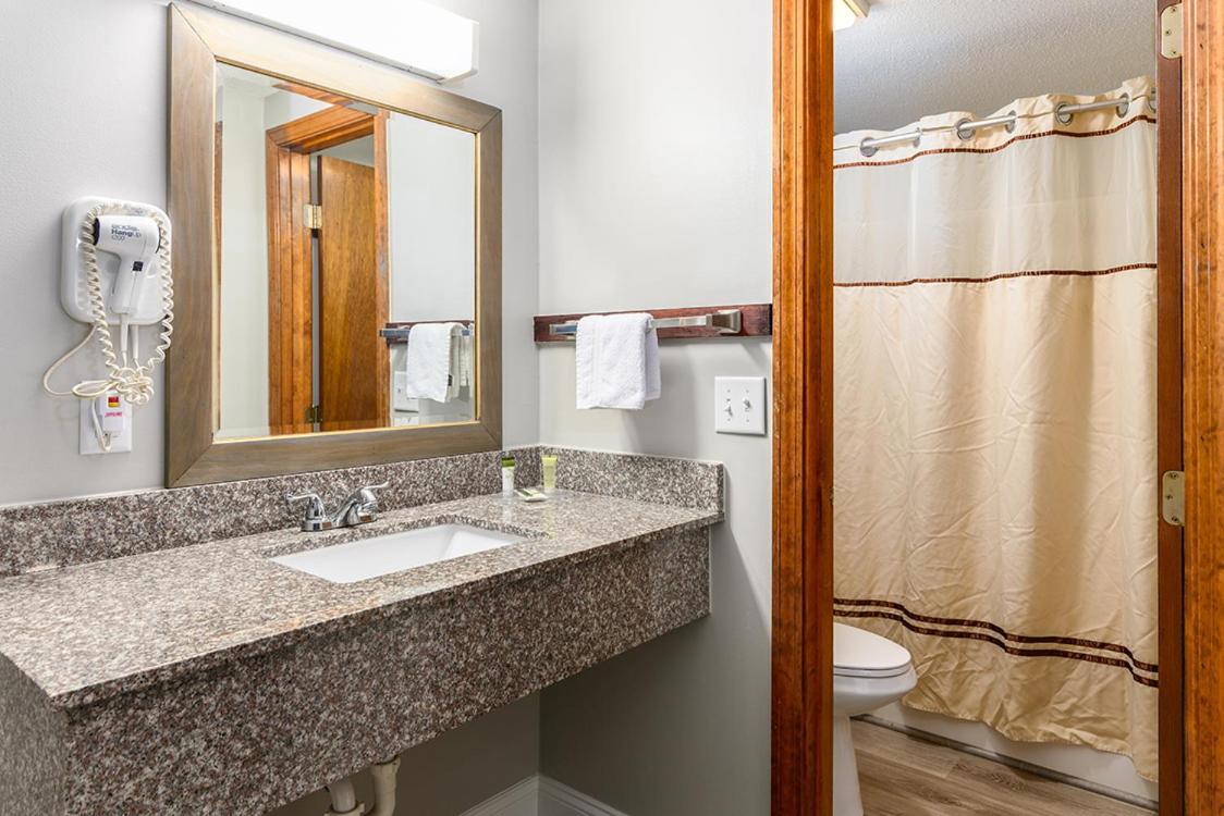 Captains Quarters Motel & Conference Center Eastham Bagian luar foto